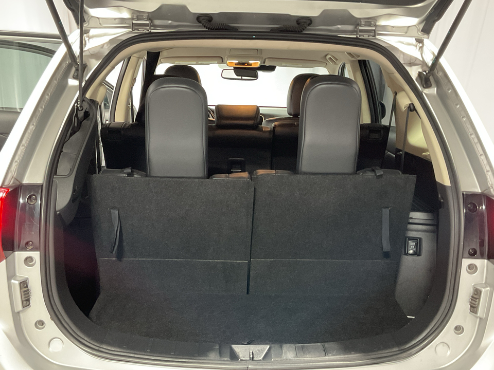 2020 Mitsubishi Outlander SEL 2WD
