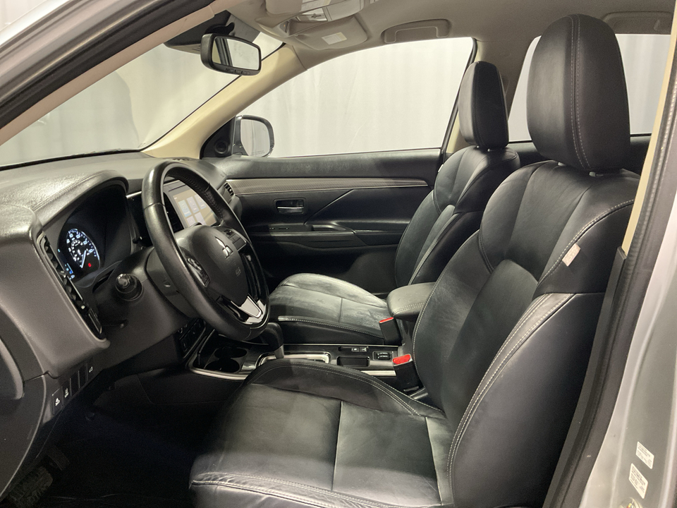 2020 Mitsubishi Outlander SEL 2WD