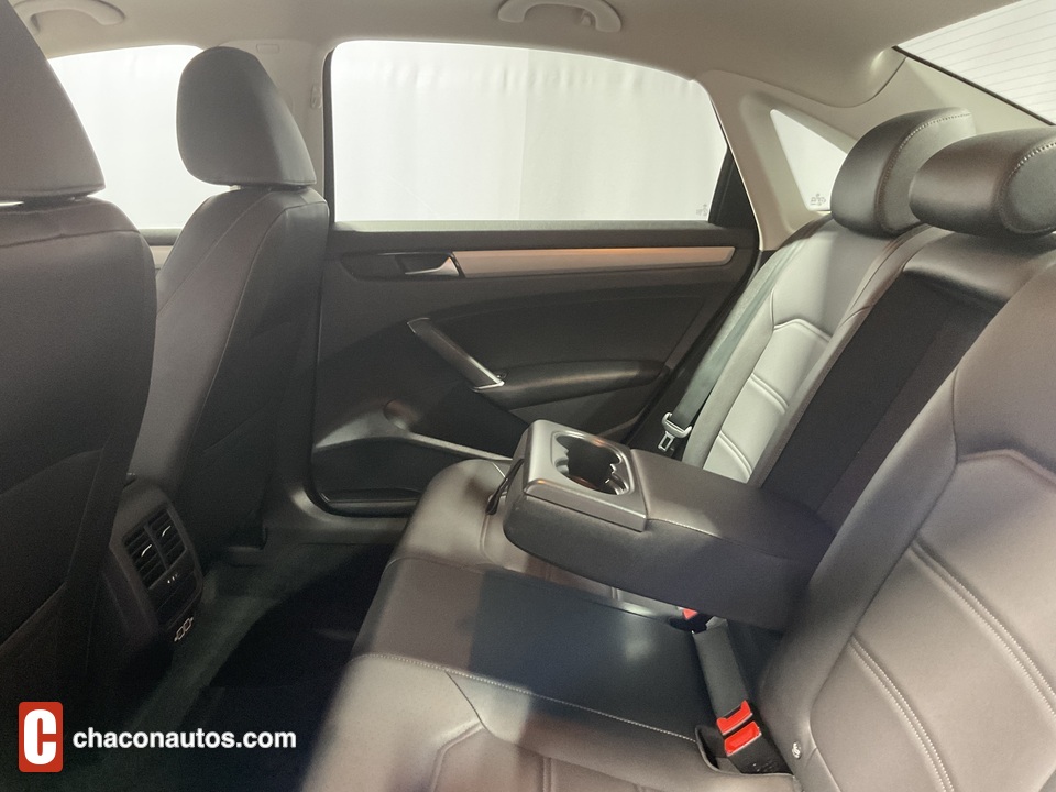 2022 Volkswagen Passat SE