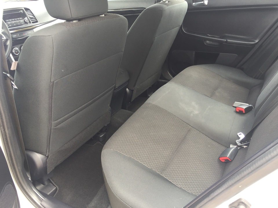 2016 Mitsubishi Lancer ES CVT