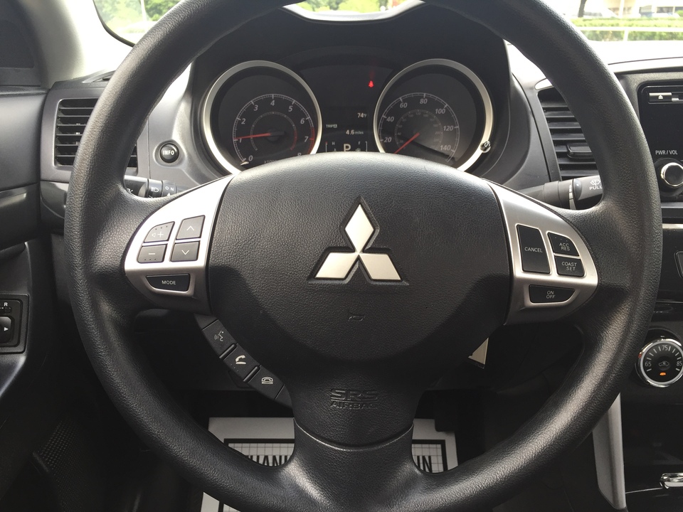 2016 Mitsubishi Lancer ES CVT
