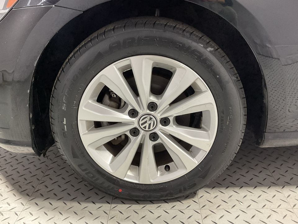 2020 Volkswagen Golf TSI 8A