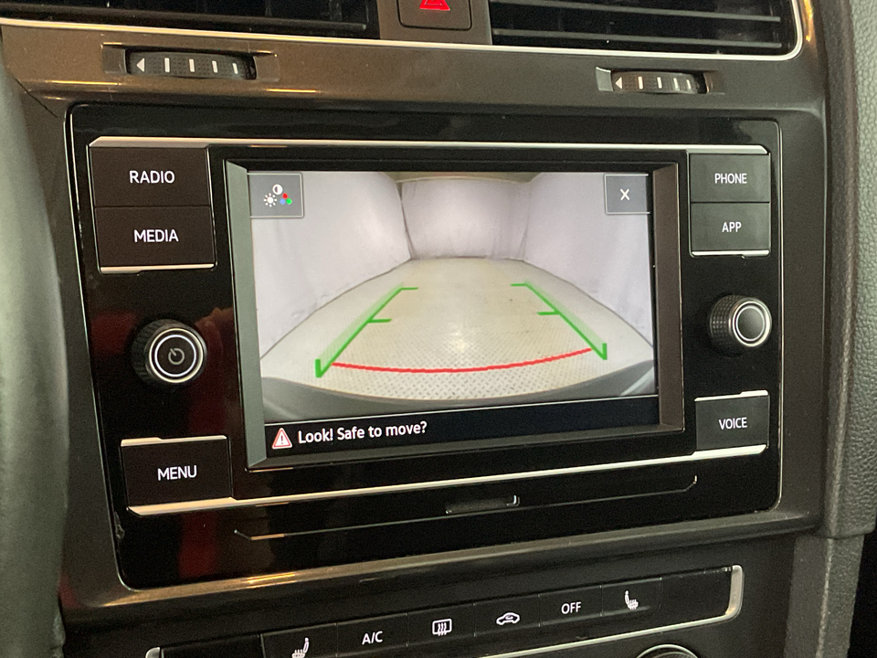 2020 Volkswagen Golf TSI 8A