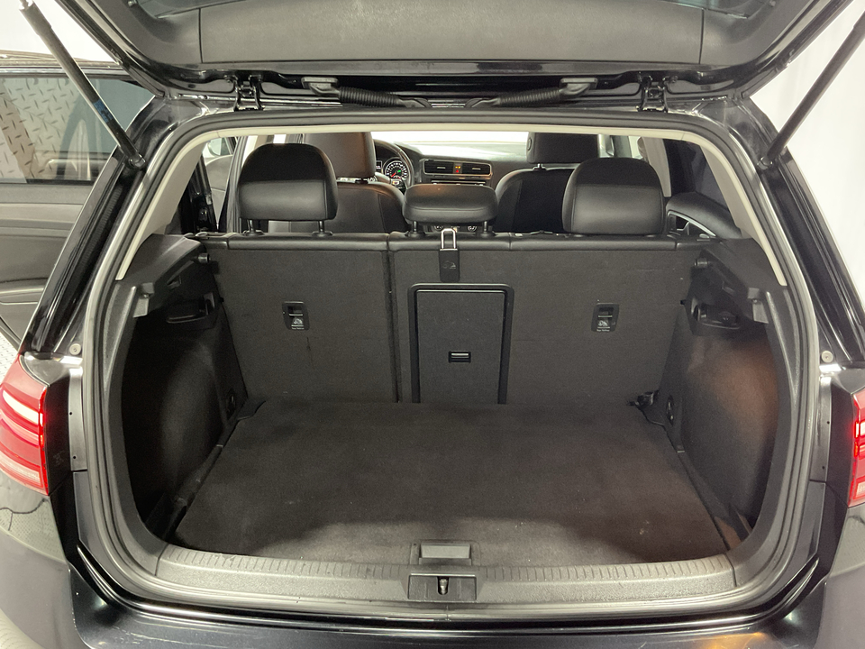 2020 Volkswagen Golf TSI 8A