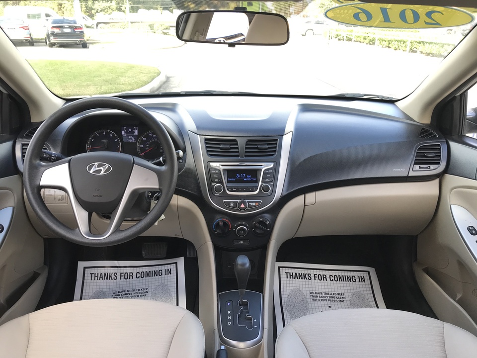 2016 Hyundai Accent SE 4-Door 6A