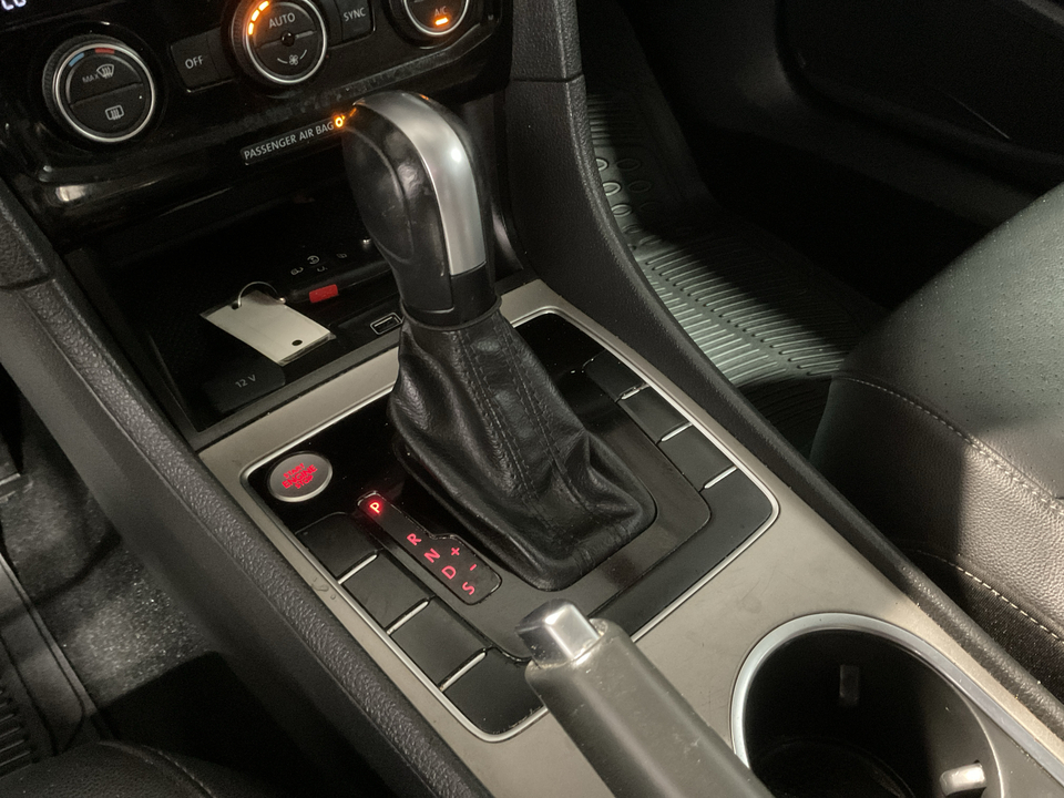 2022 Volkswagen Passat SE