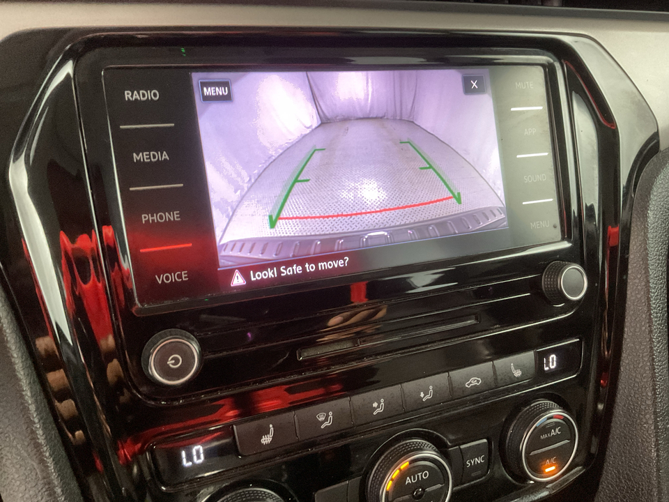 2022 Volkswagen Passat SE