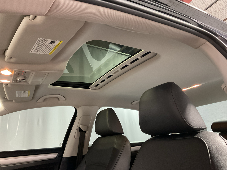 2019 Volkswagen Passat Wolfsburg Edition