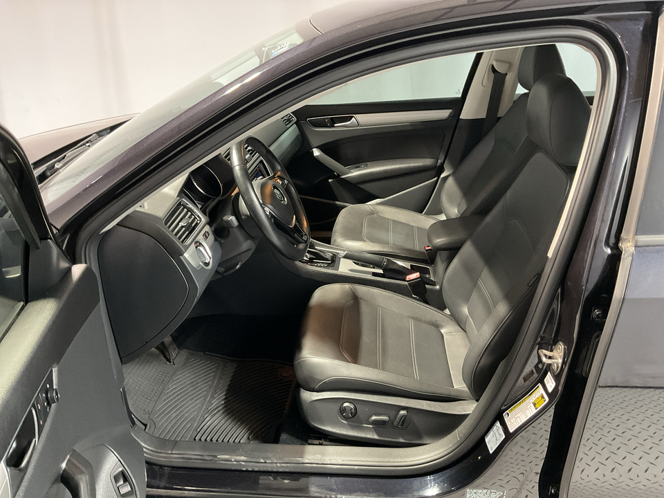2019 Volkswagen Passat Wolfsburg Edition