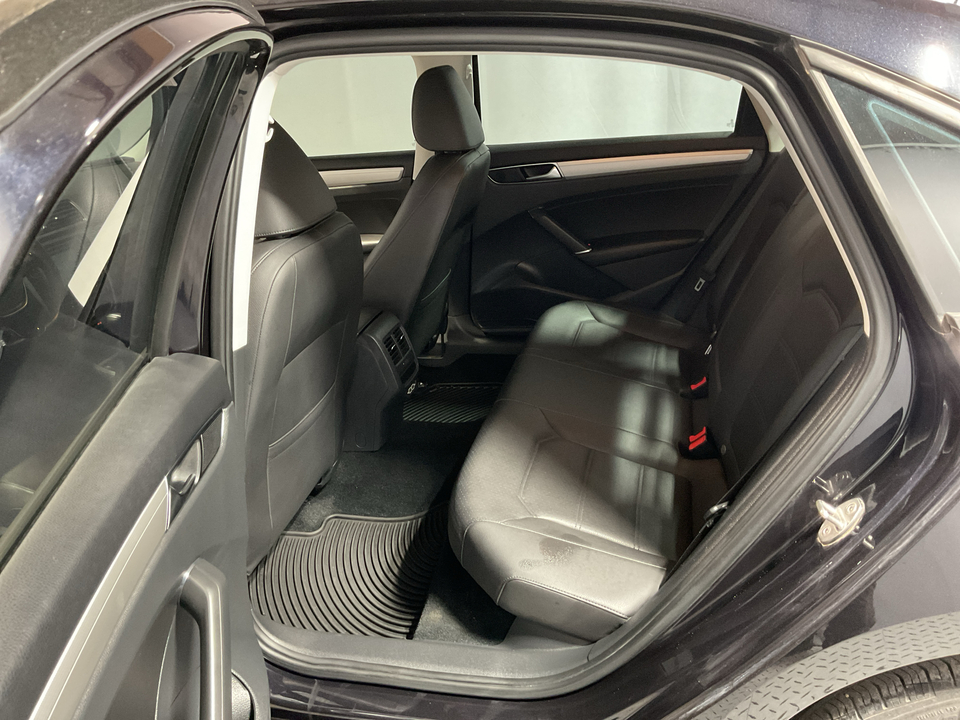 2019 Volkswagen Passat Wolfsburg Edition