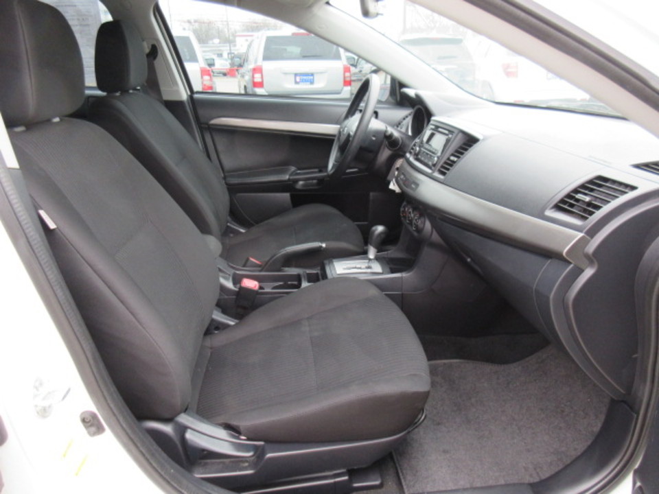 2015 Mitsubishi Lancer ES CVT