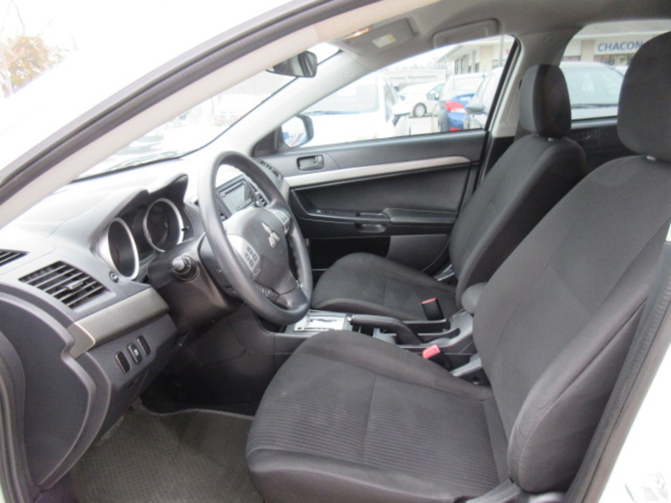 2015 Mitsubishi Lancer ES CVT
