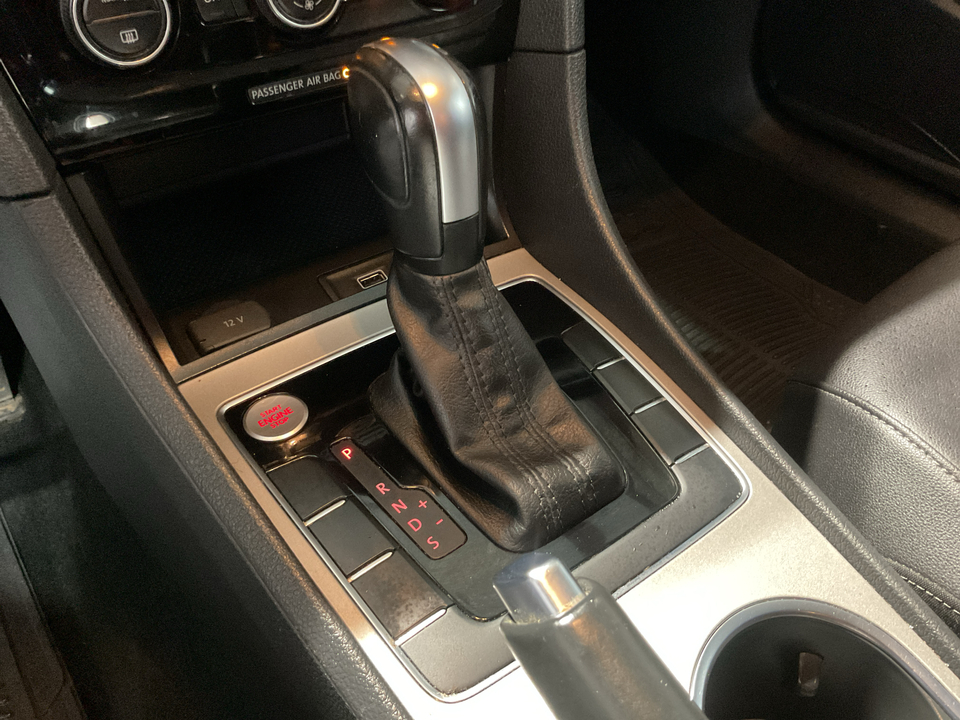 2022 Volkswagen Passat SE
