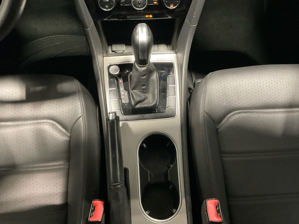 2022 Volkswagen Passat SE