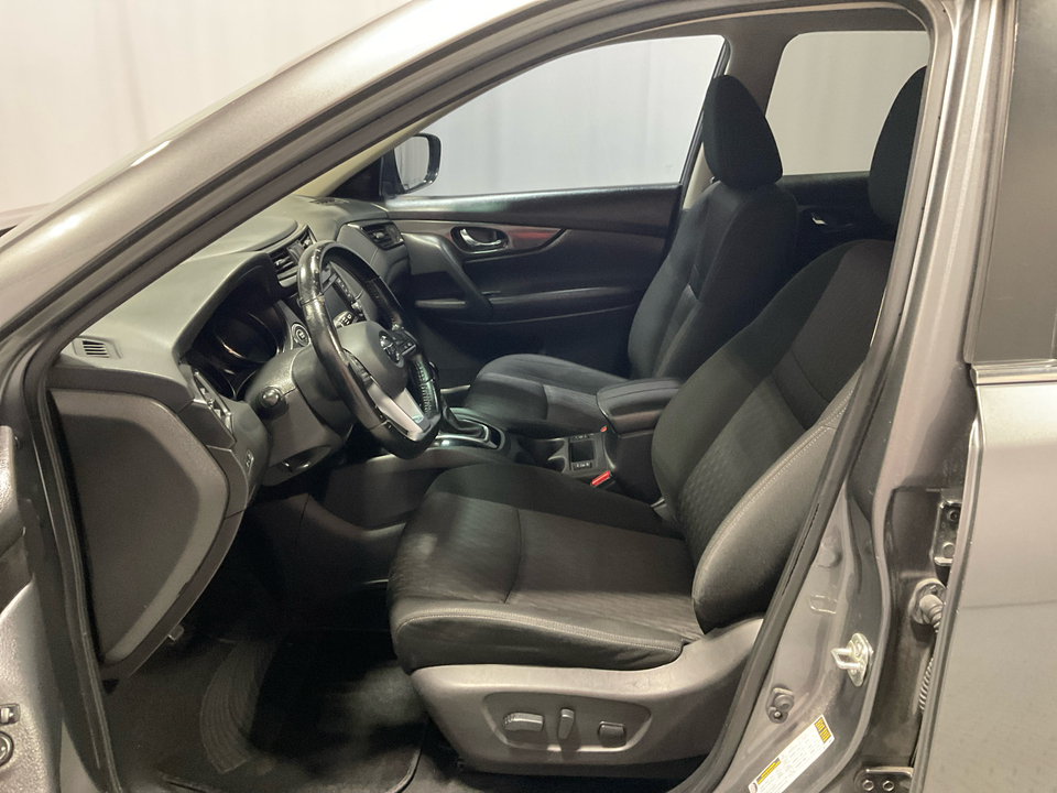 2020 Nissan Rogue SV 2WD