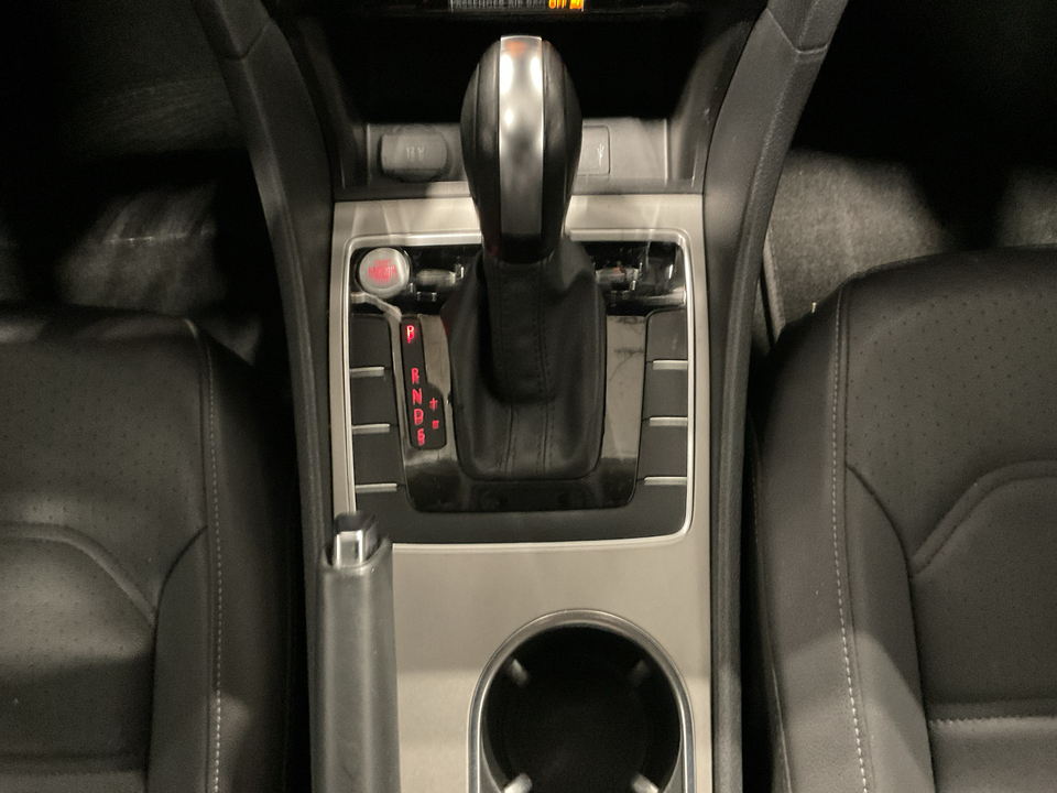 2022 Volkswagen Passat SE