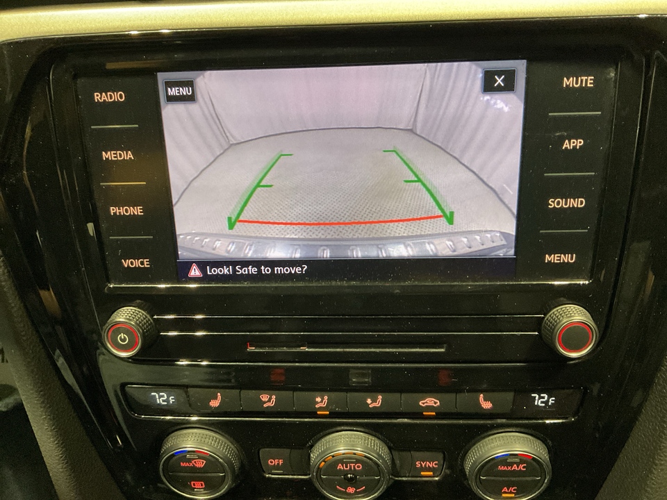 2022 Volkswagen Passat SE