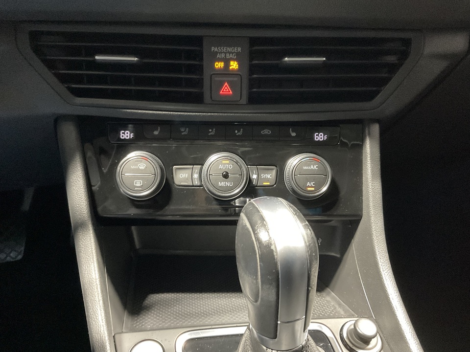 2019 Volkswagen Jetta 1.4T SEL 8A