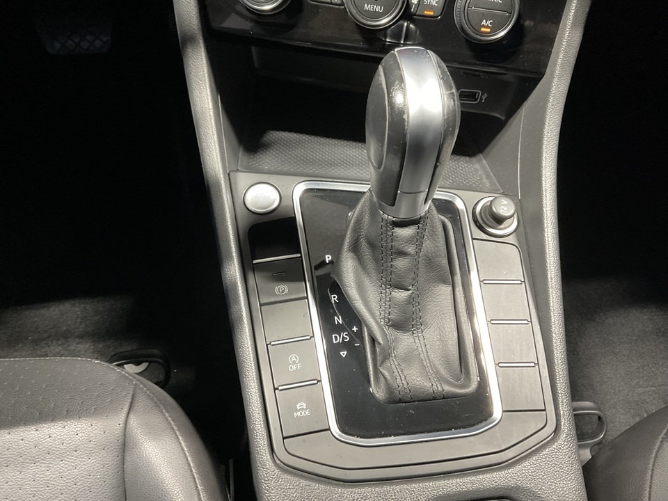 2019 Volkswagen Jetta 1.4T SEL 8A