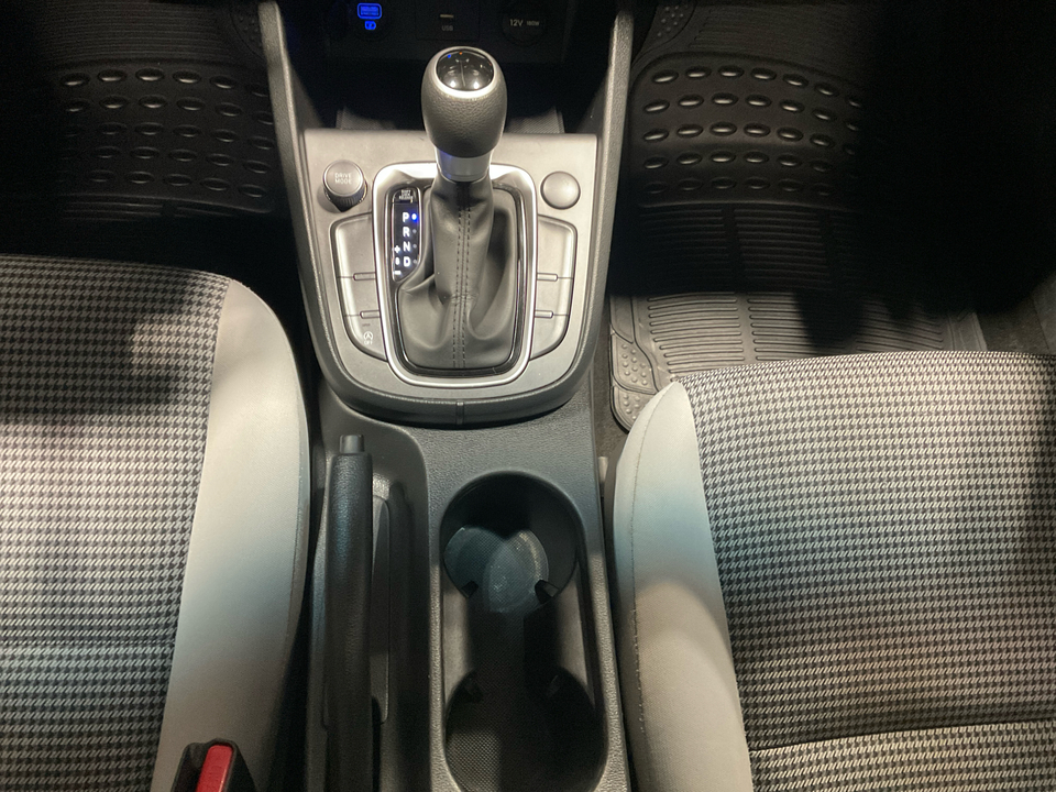 2023 Hyundai Kona SE