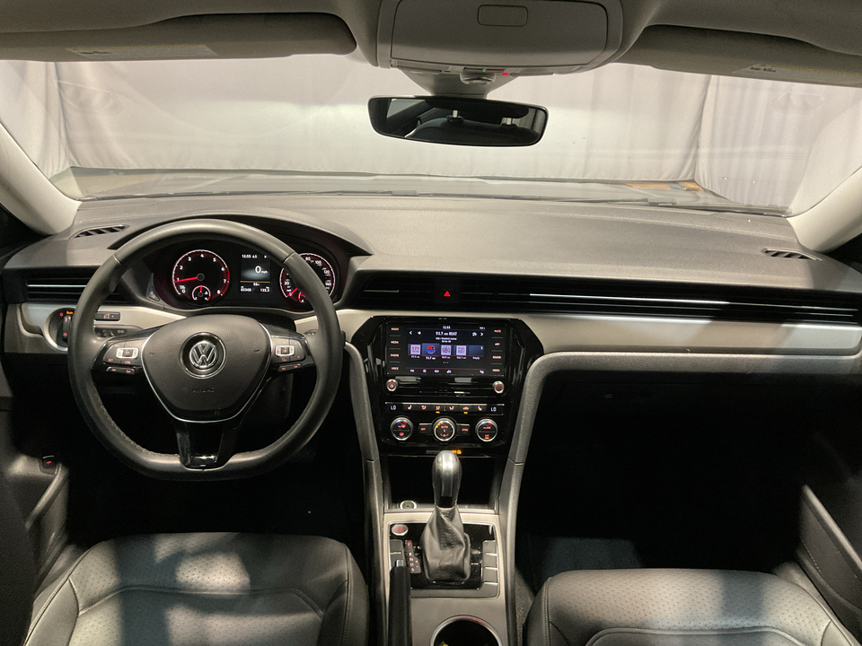 2022 Volkswagen Passat SE