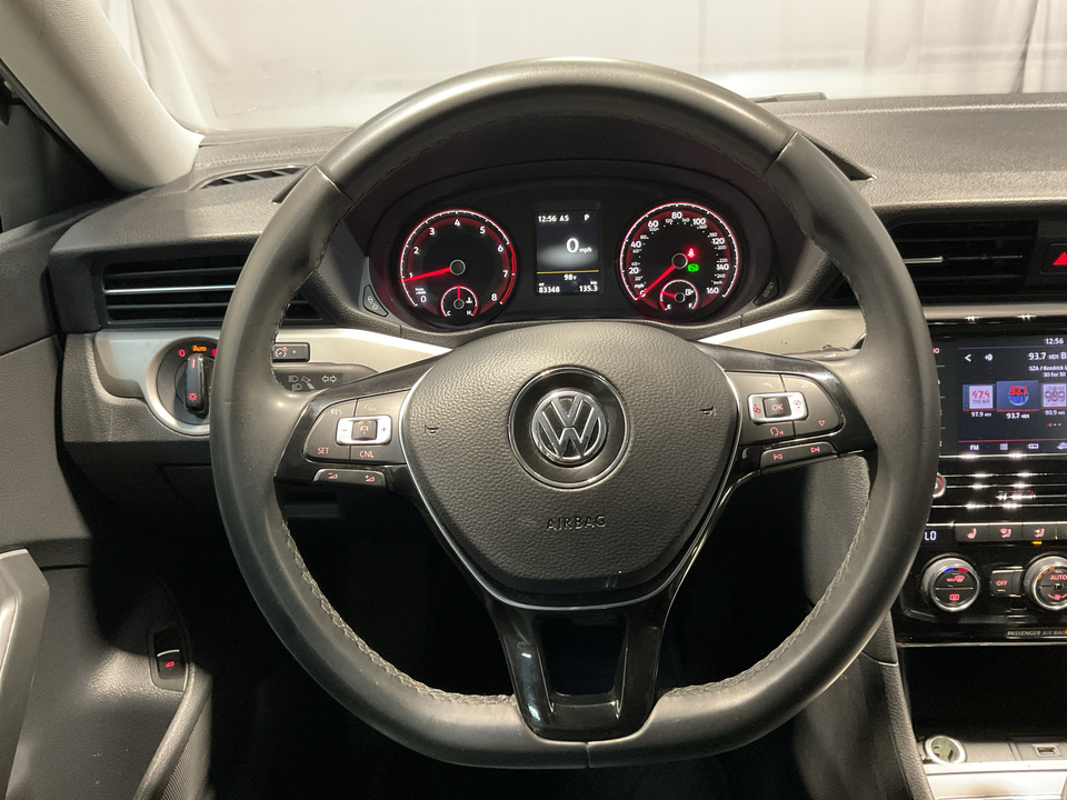2022 Volkswagen Passat SE