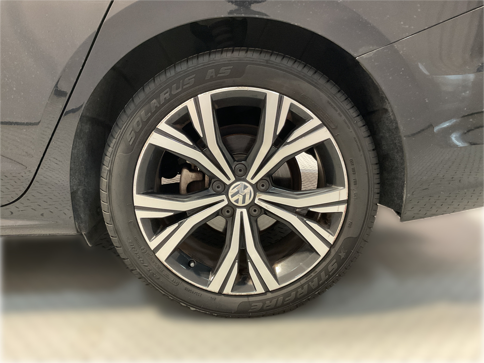 2022 Volkswagen Passat SE