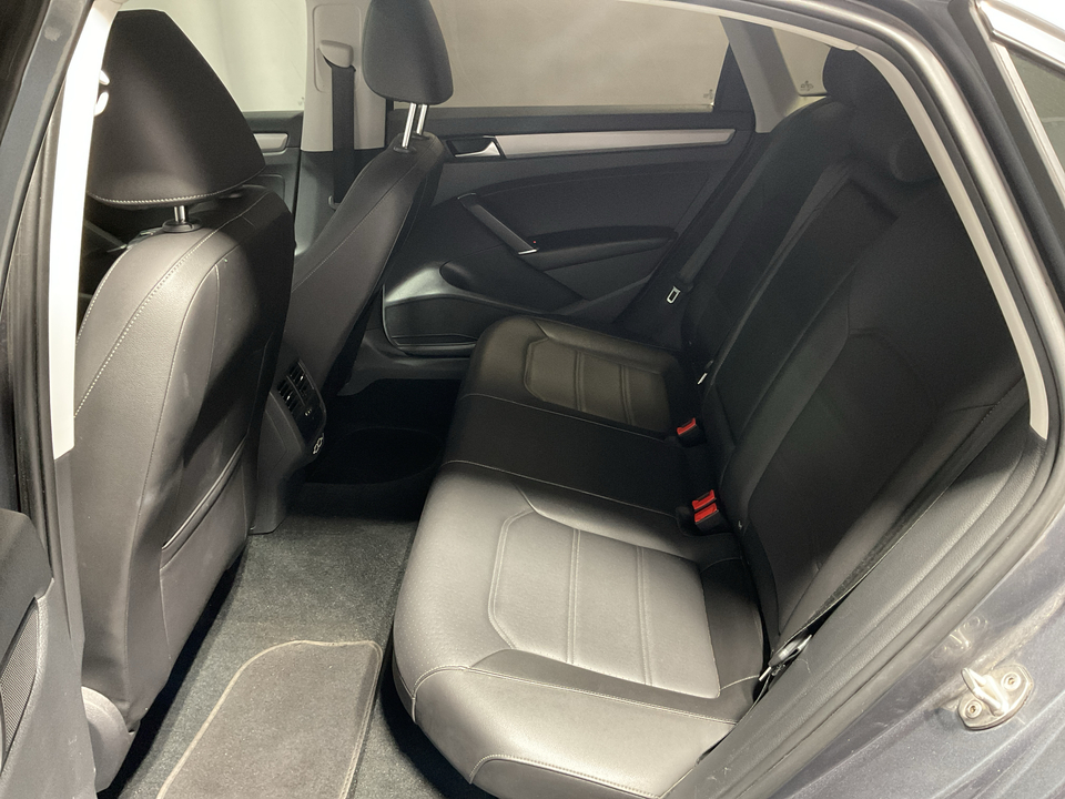 2022 Volkswagen Passat SE