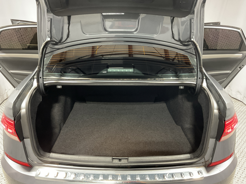 2022 Volkswagen Passat SE