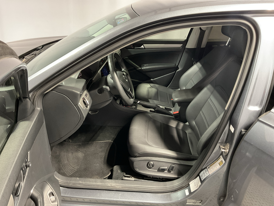 2022 Volkswagen Passat SE