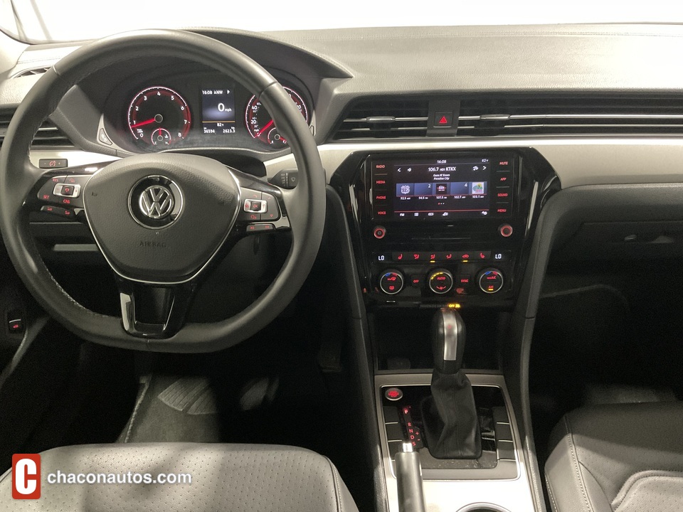 2022 Volkswagen Passat SE