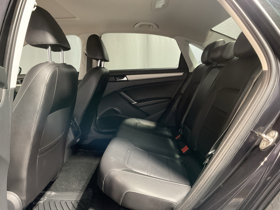 2022 Volkswagen Passat SE