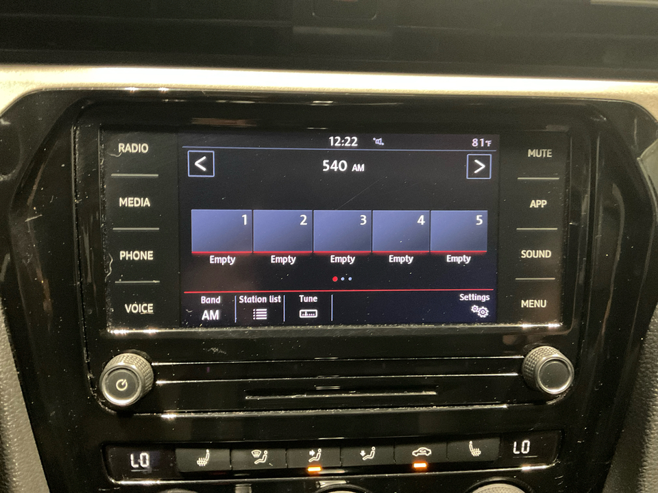 2022 Volkswagen Passat SE