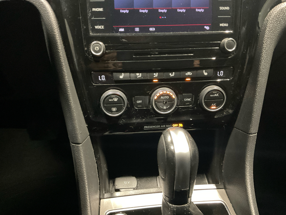 2022 Volkswagen Passat SE