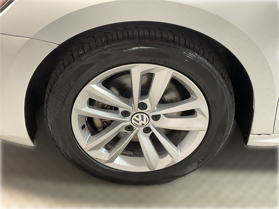 2020 Volkswagen Passat SE