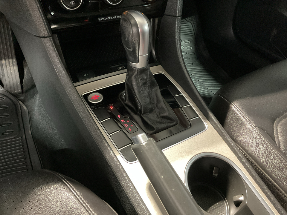 2020 Volkswagen Passat SE
