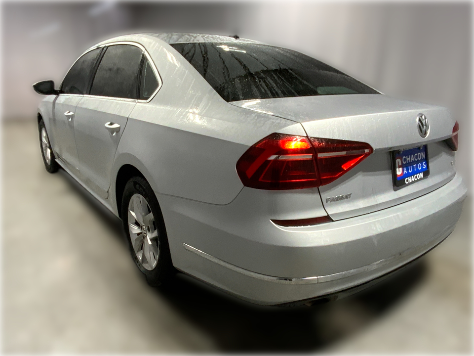2017 Volkswagen Passat S 6A