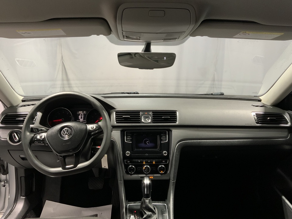 2017 Volkswagen Passat S 6A