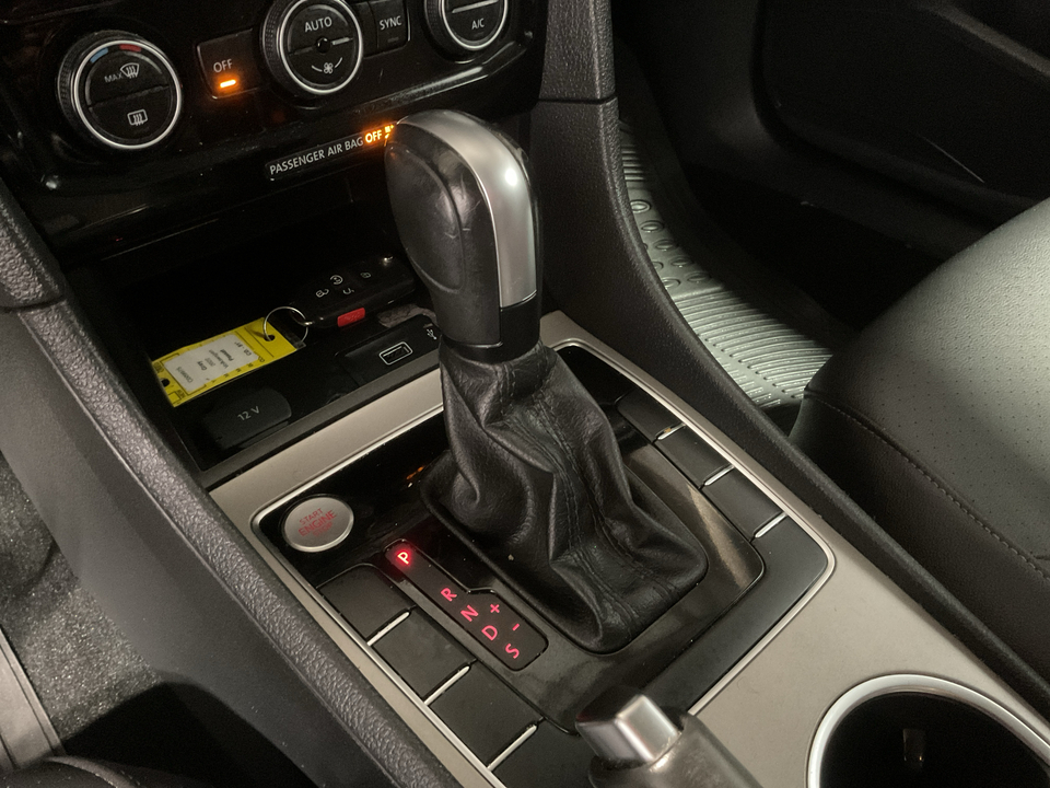 2022 Volkswagen Passat SE