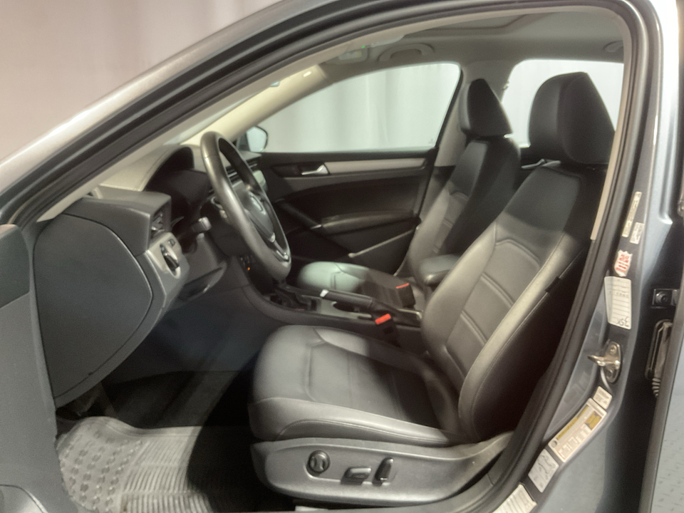 2022 Volkswagen Passat SE