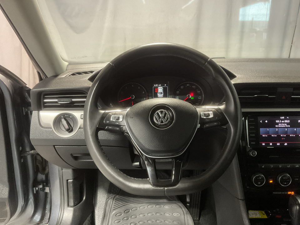 2022 Volkswagen Passat SE