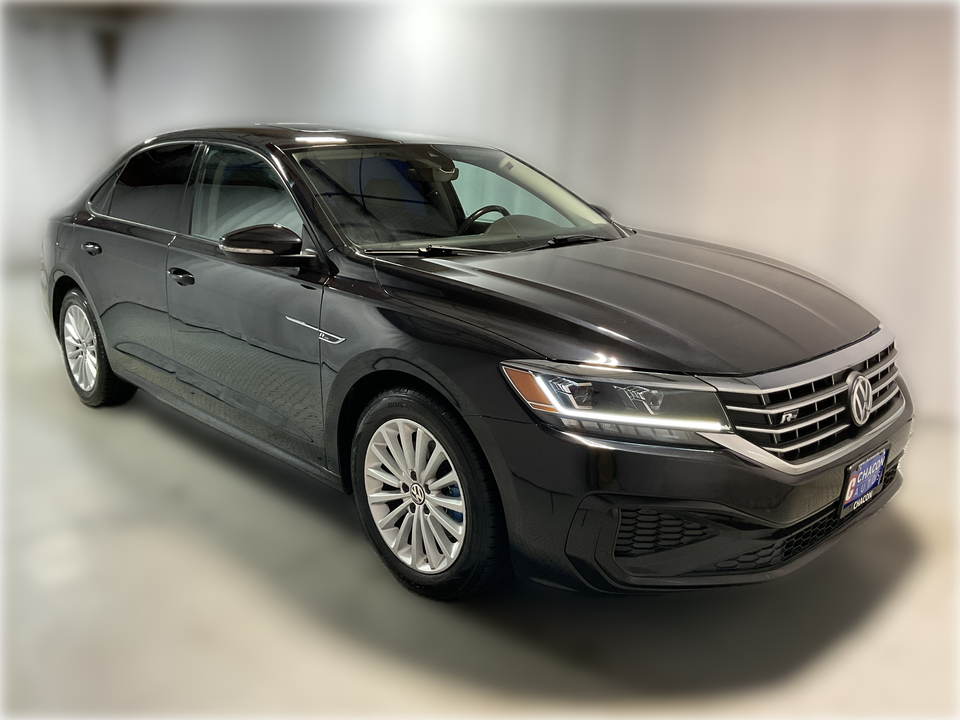 2020 Volkswagen Passat R-Line