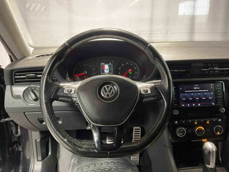2020 Volkswagen Passat R-Line