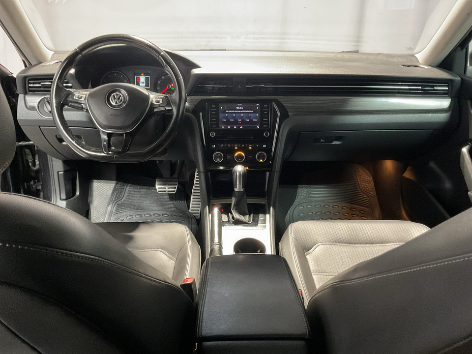 2020 Volkswagen Passat R-Line
