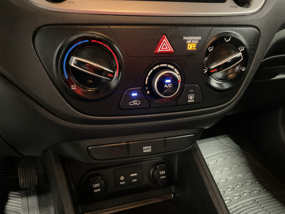 2018 Hyundai Accent SE 4-Door 6A