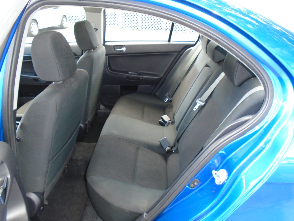 2016 Mitsubishi Lancer ES CVT