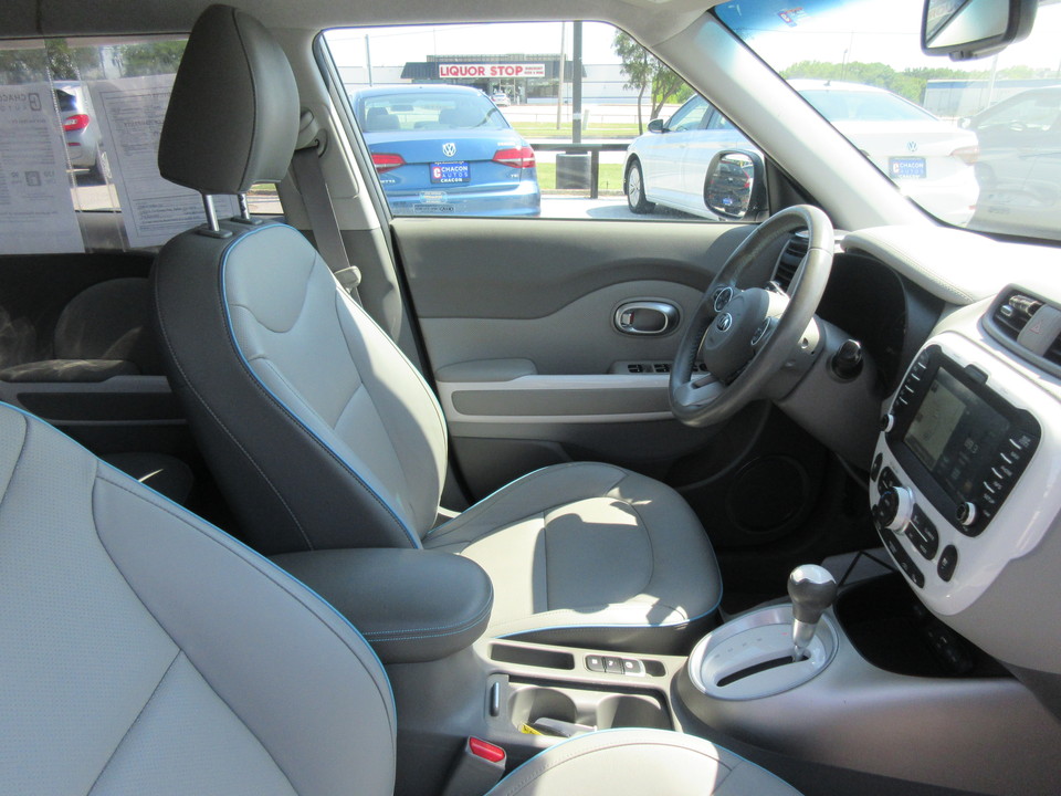 2016 Kia Soul EV +