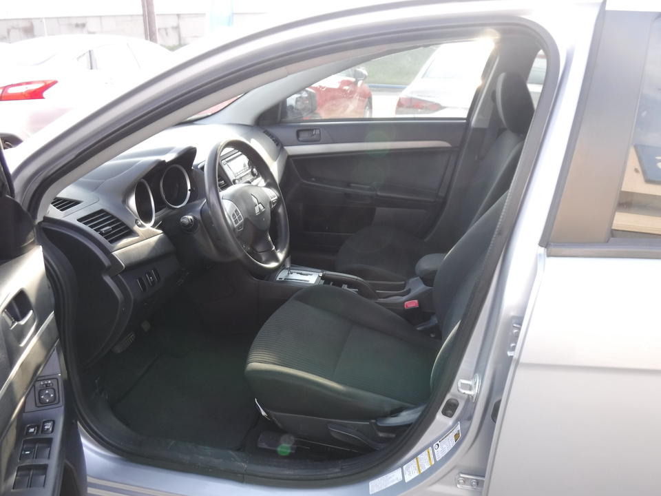 2015 Mitsubishi Lancer ES CVT