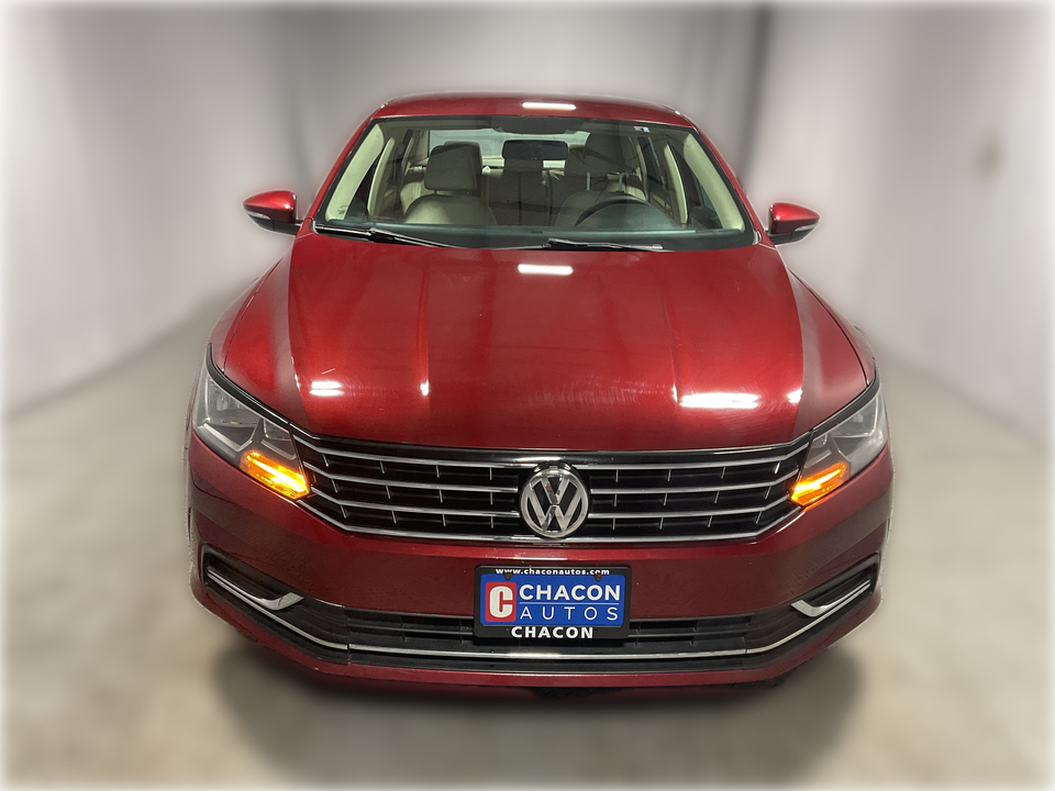 2018 Volkswagen Passat R-Line