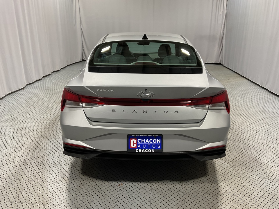 2021 Hyundai Elantra SE